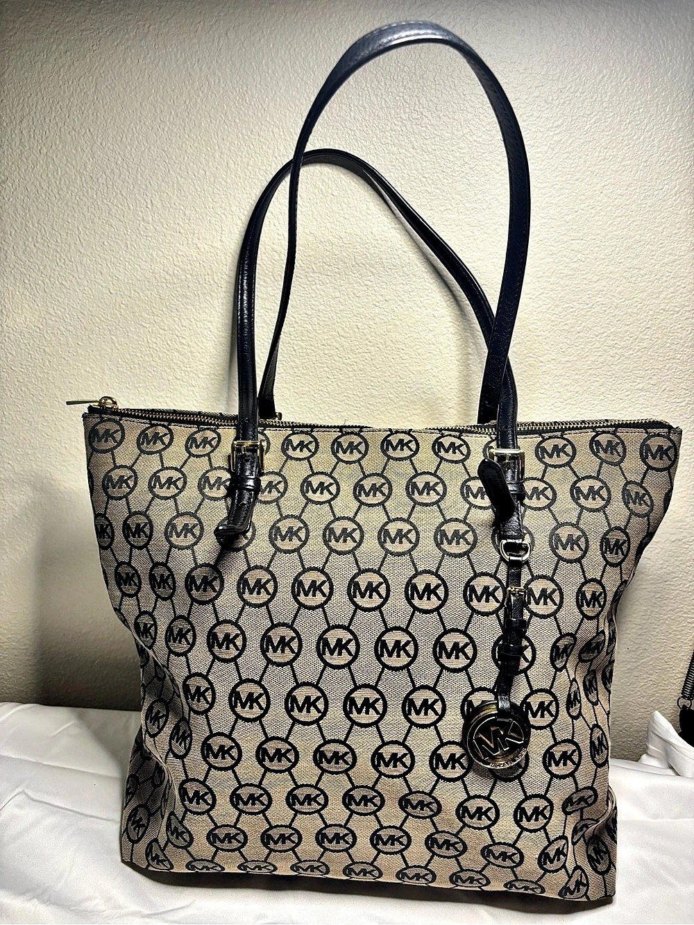 Michael Kors Chain-link Monogram Tote Bag